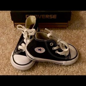 Converse Toddlers size 5
